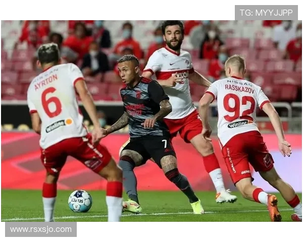 本菲卡对阵奥克兰城比赛因中断超两小时将于凌晨三点二十重新开球